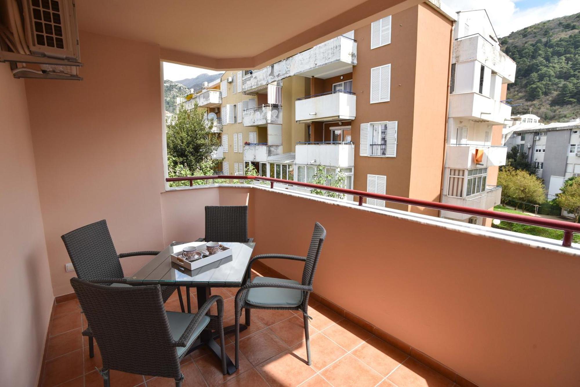 Comfort Apartment Near The Beach Будва Экстерьер фото